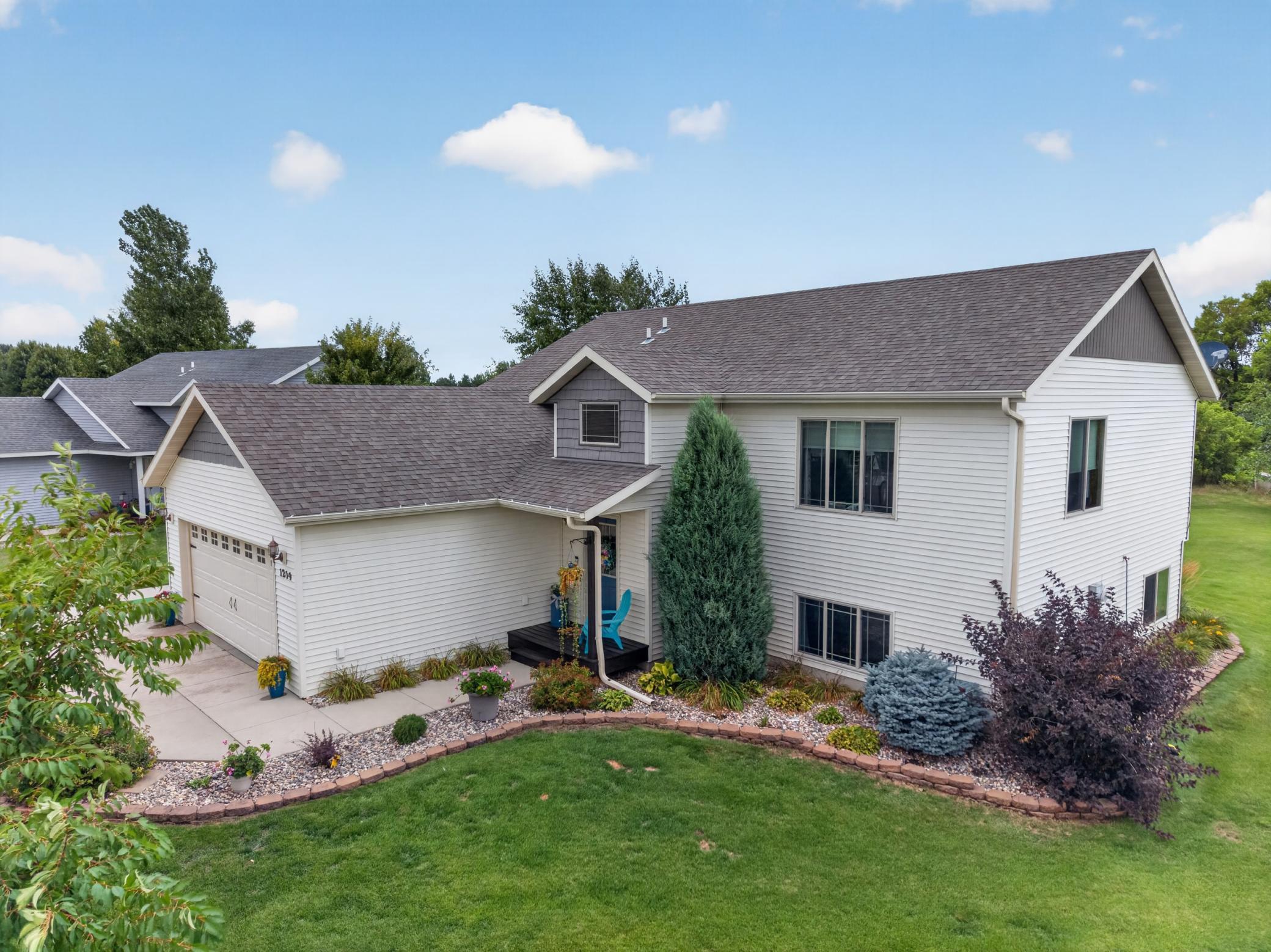 Residential 7135832