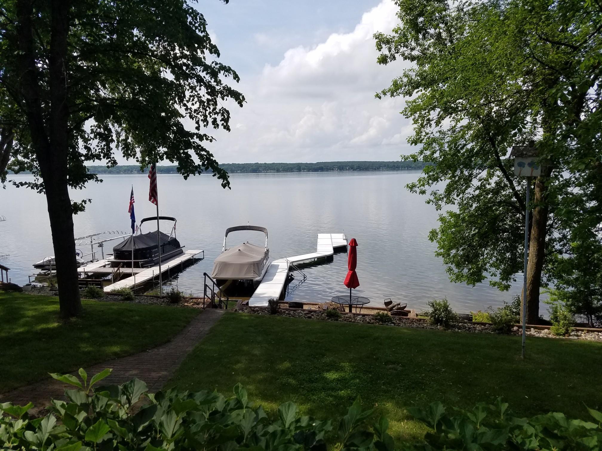Lakehome 7136181