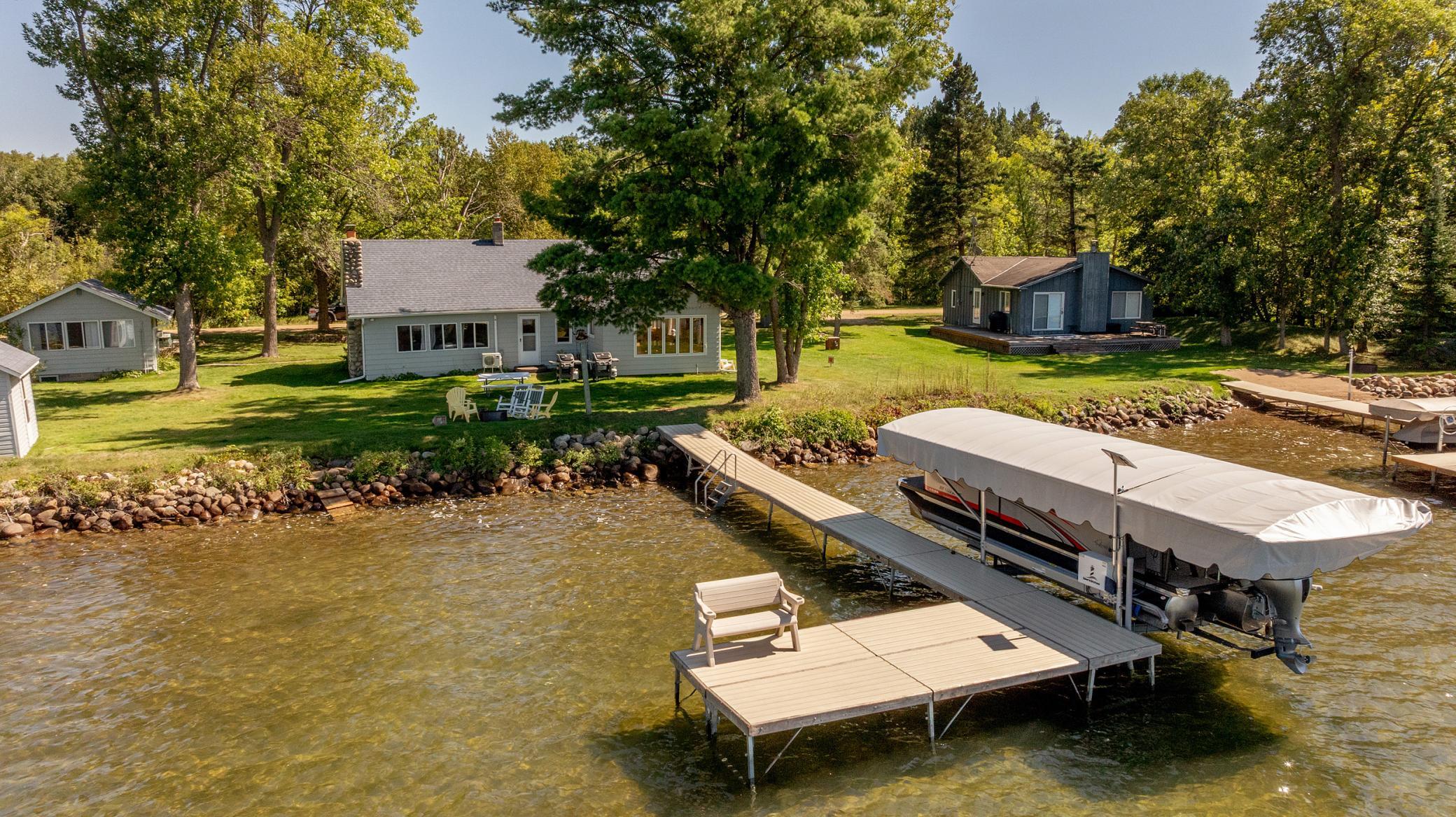 Lakehome 7138158