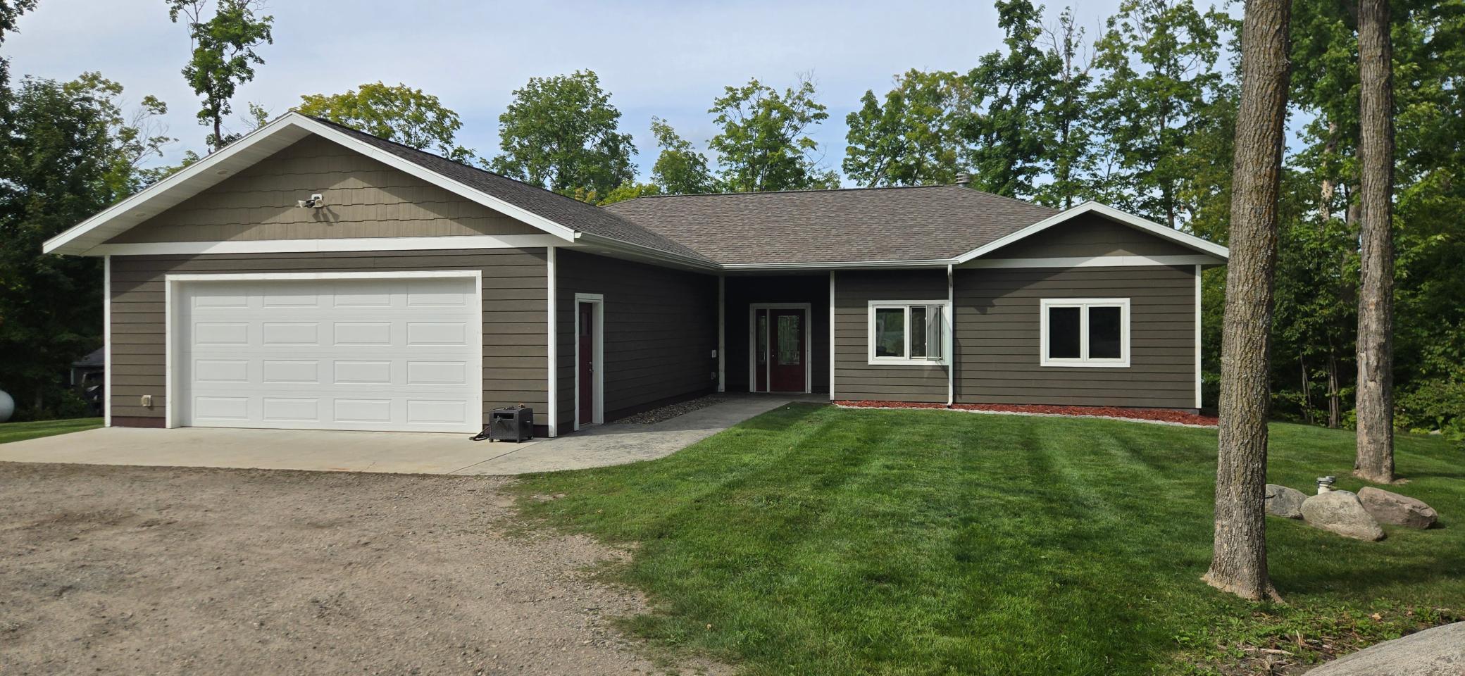 Lakehome 7138207