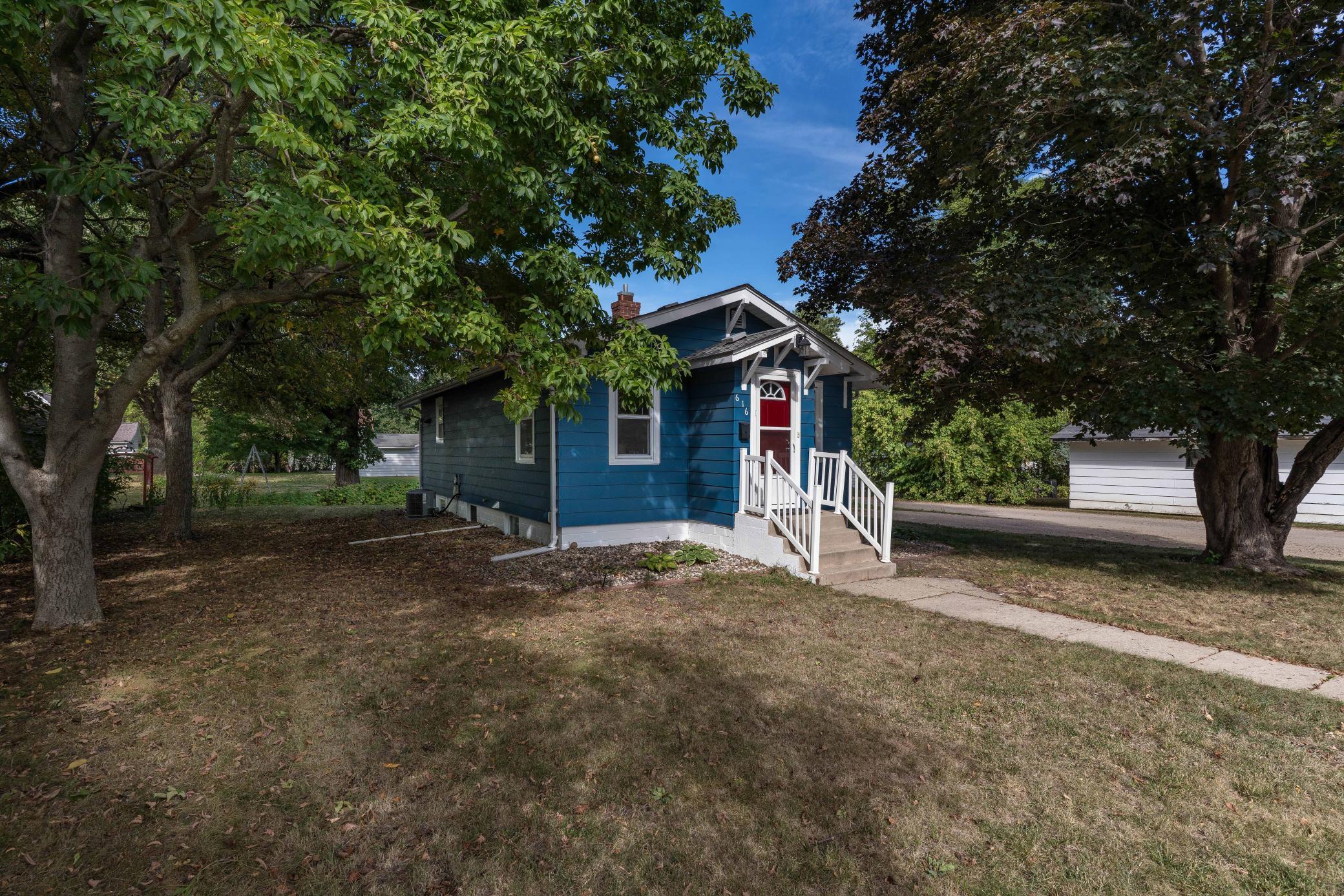 Residential 7138353