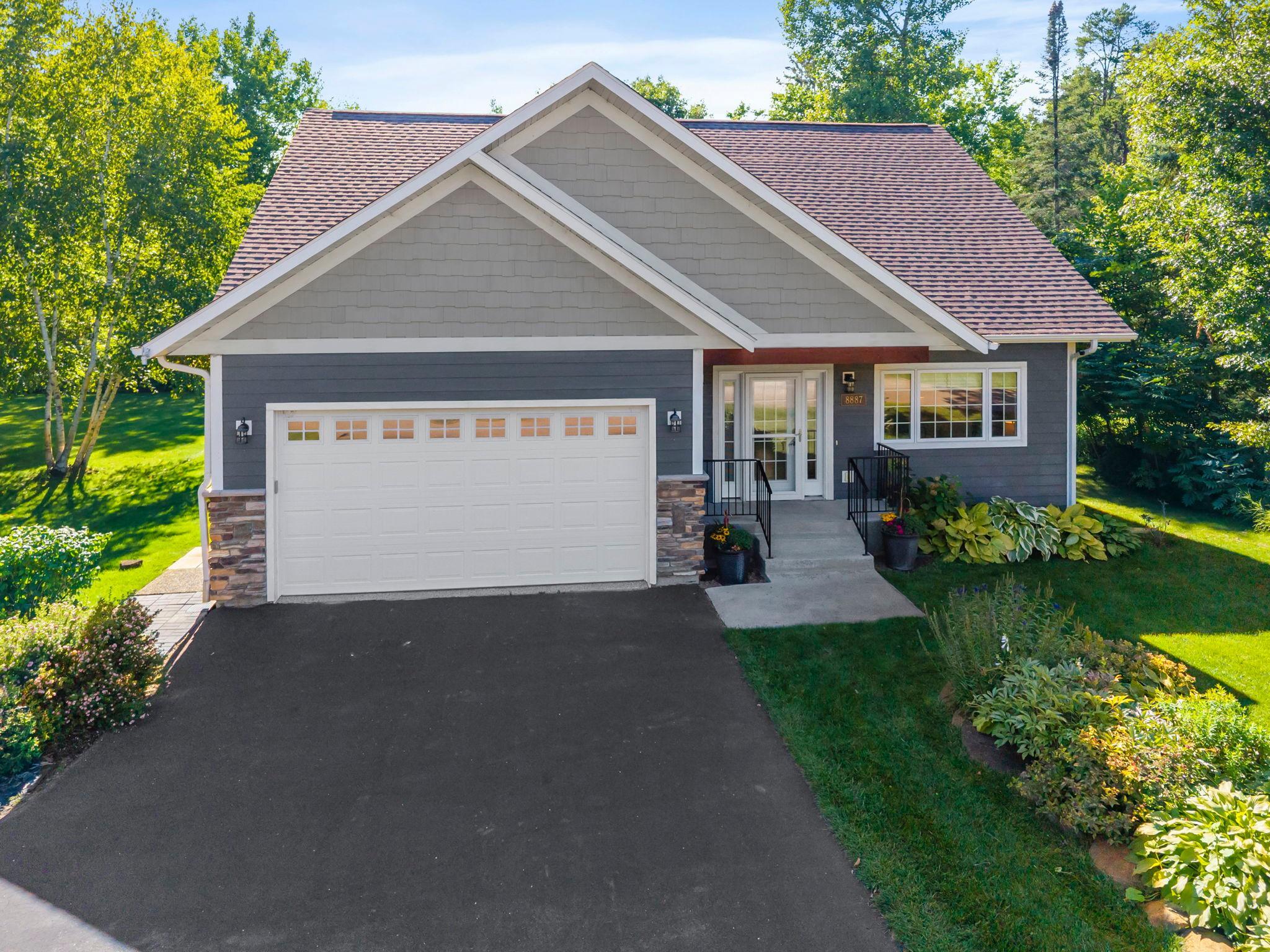 Lakehome 7138399