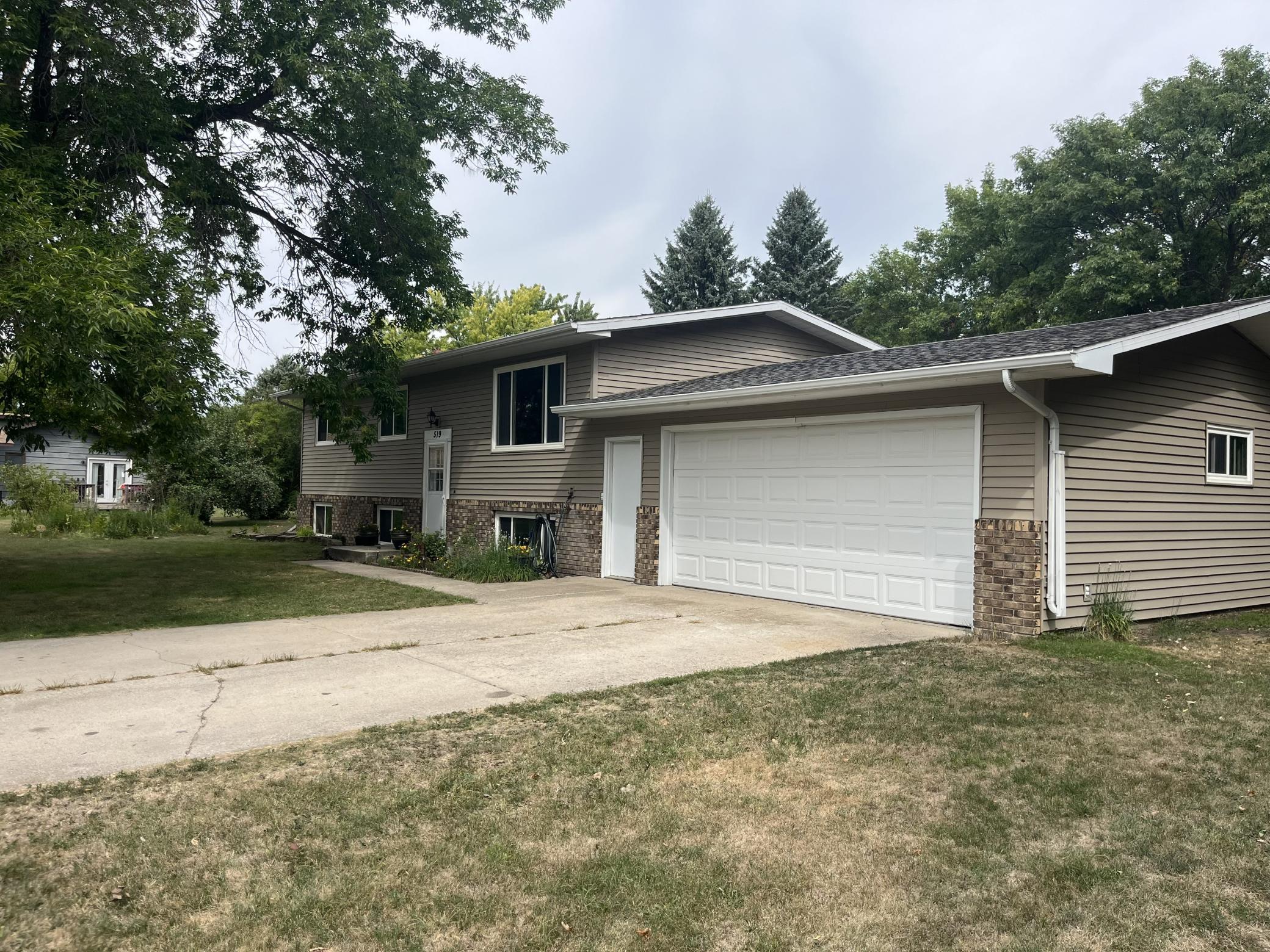 Residential 7139351