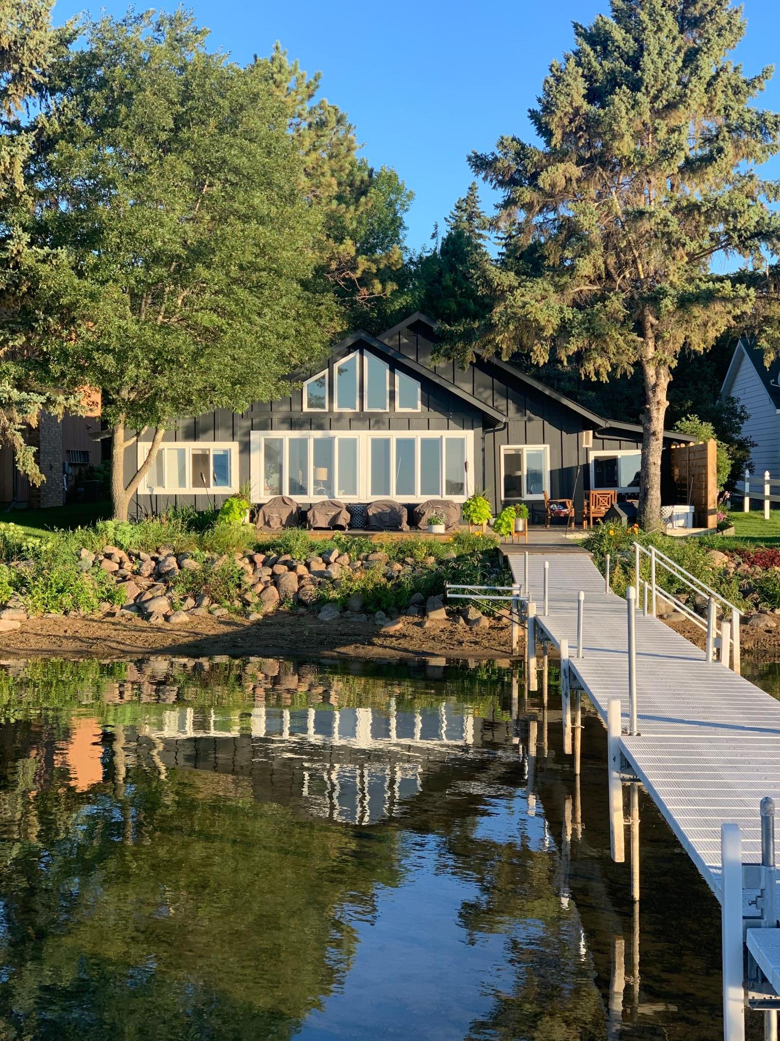 Lakehome 7142211