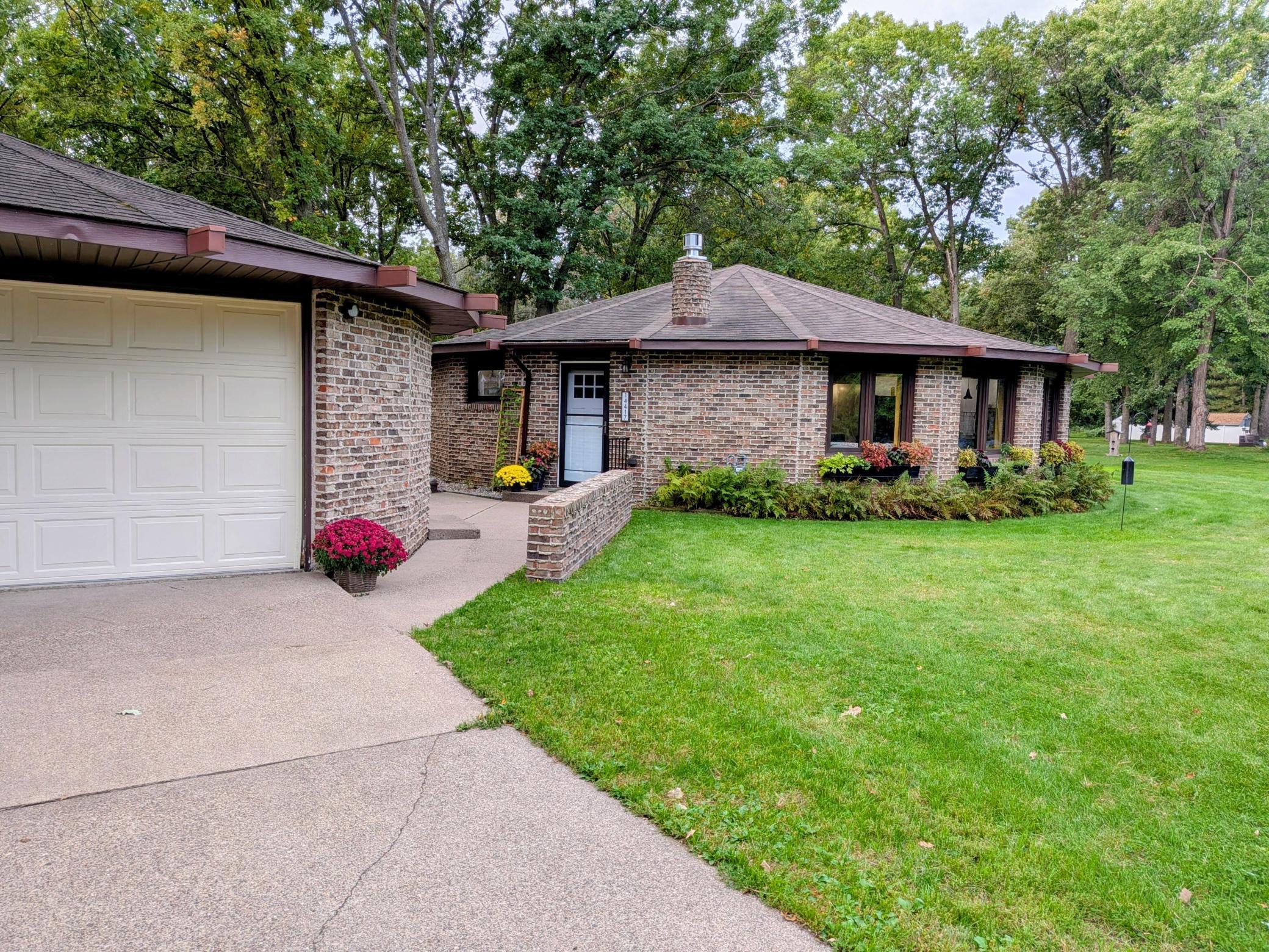 Residential 7148317