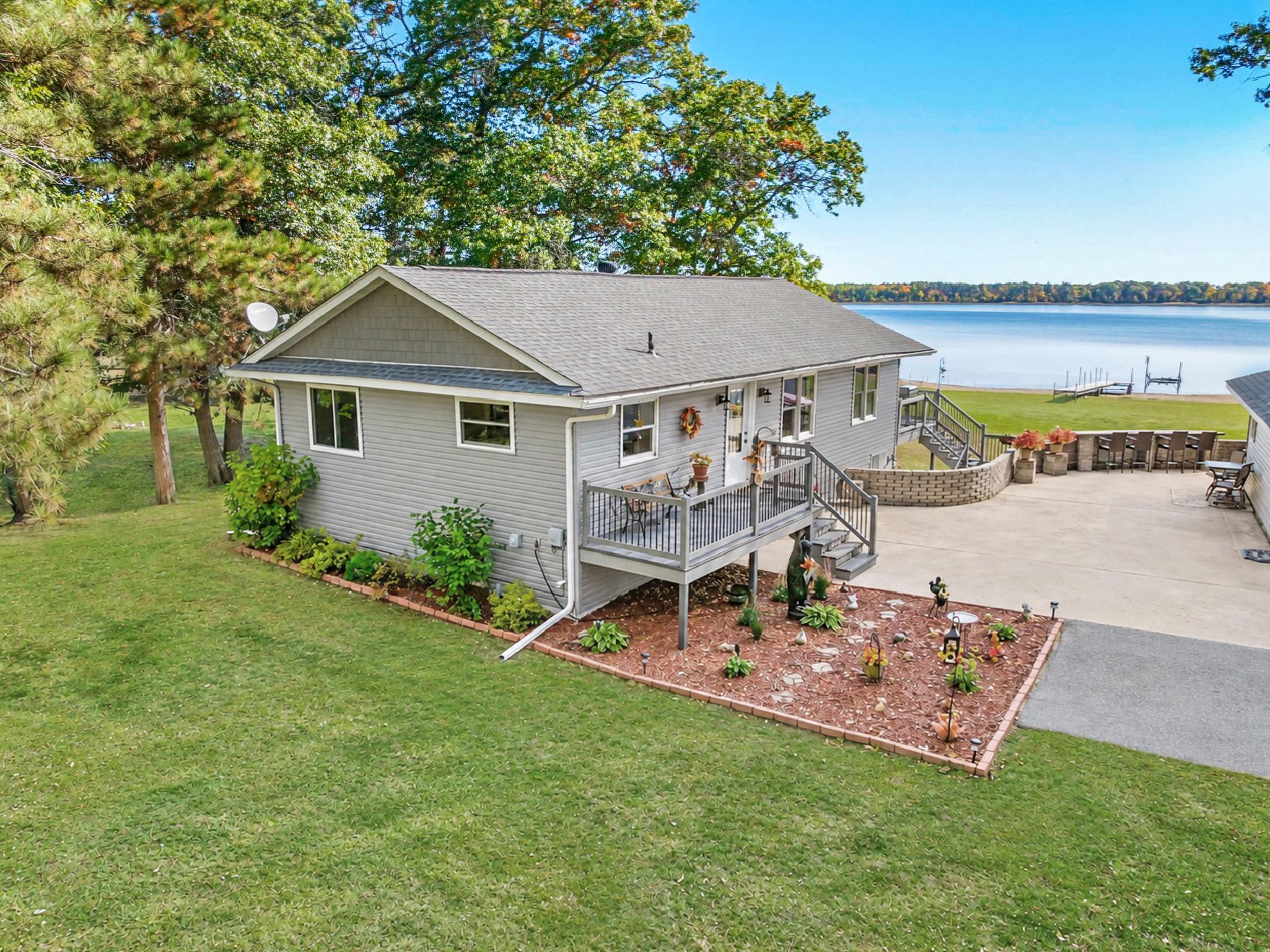 Lakehome 7153238