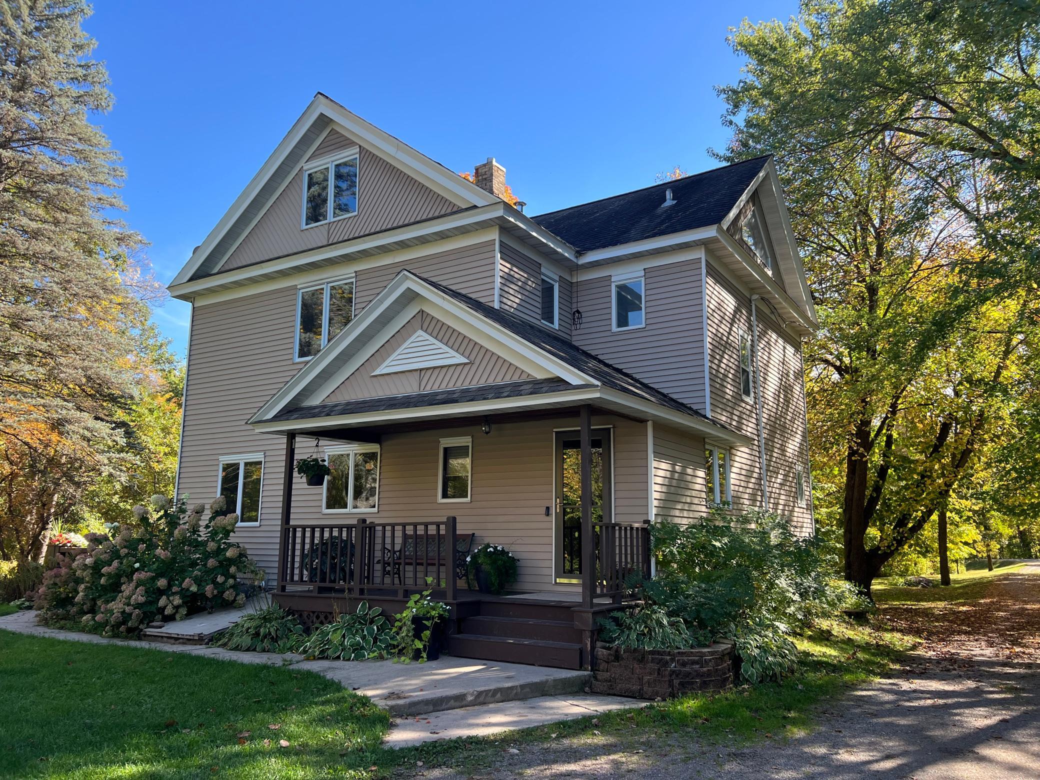 Residential 7155453