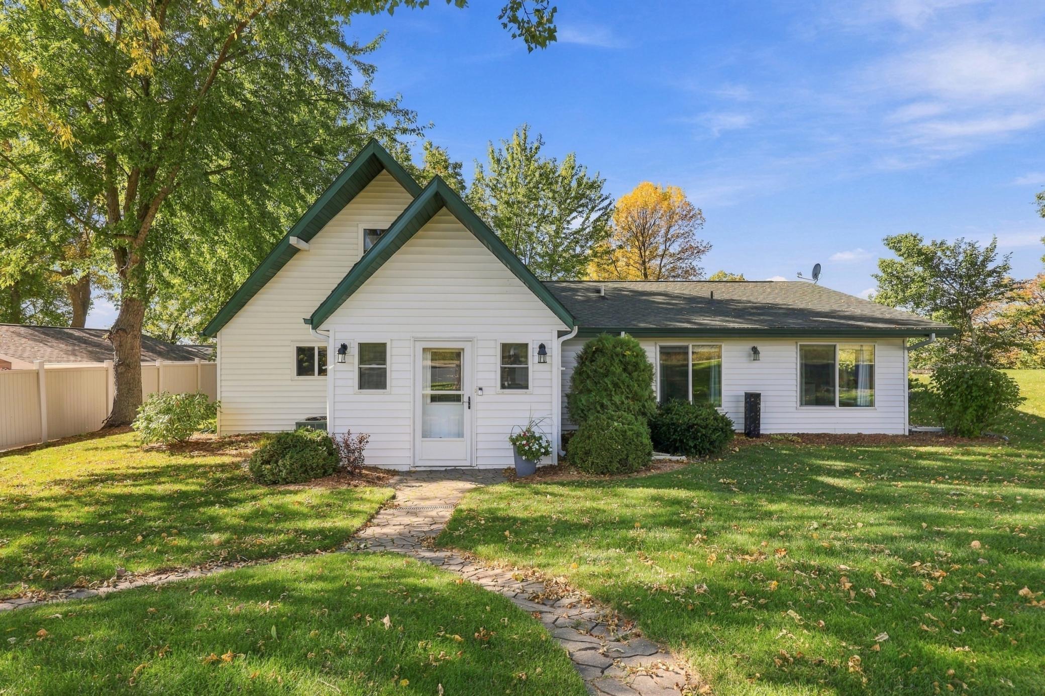 Lakehome 7156414