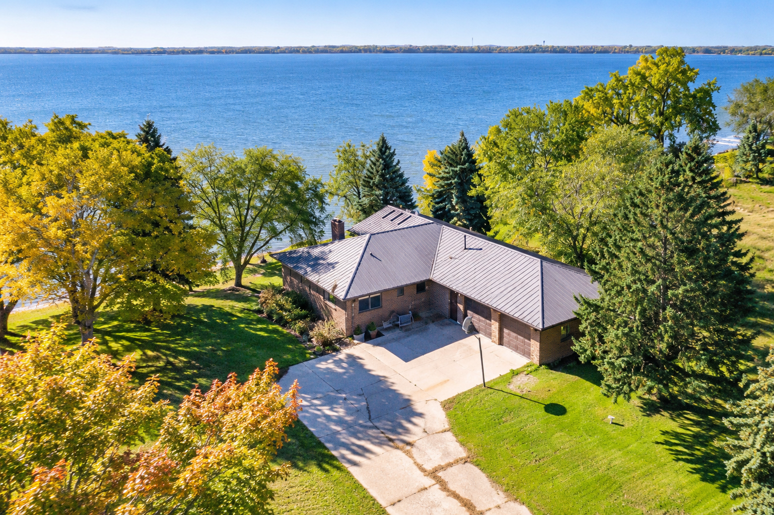 Lakehome 7158192