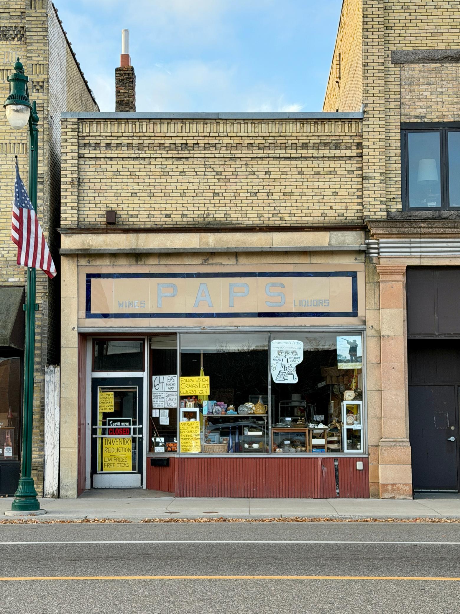 Commercial 7158597