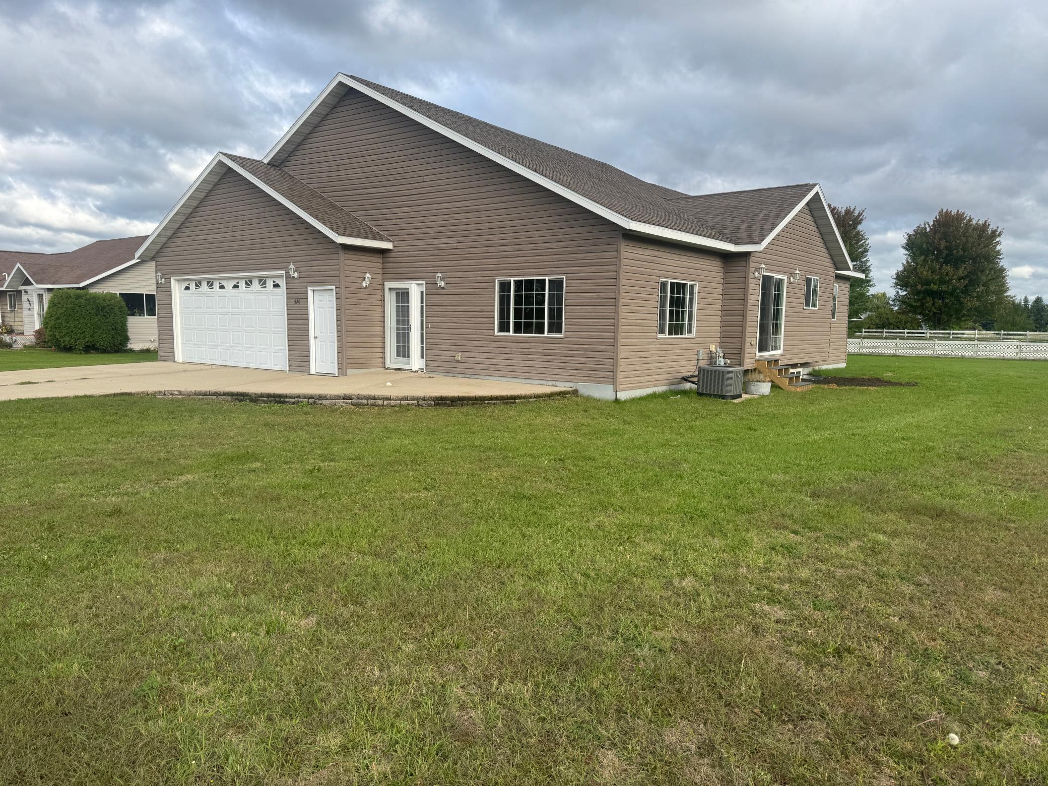 Residential 7159206