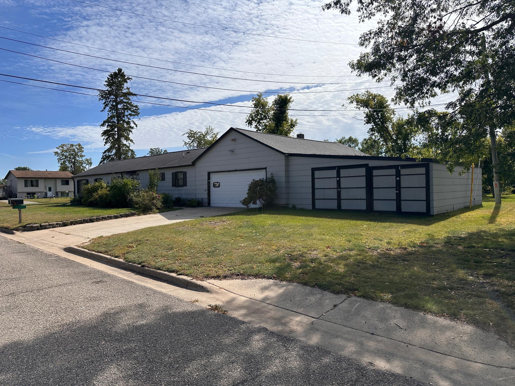 Residential 7160780