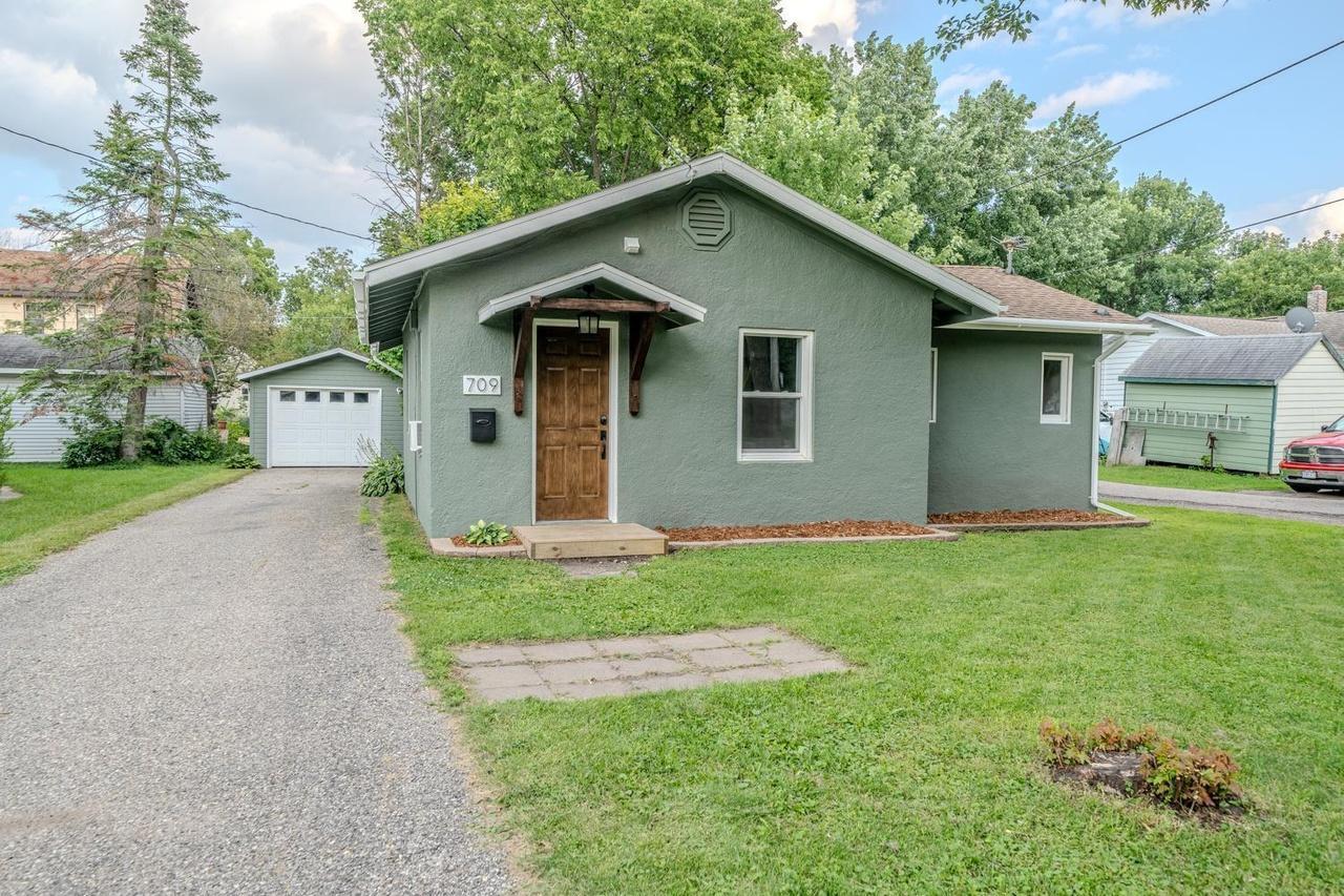 Residential 7163935