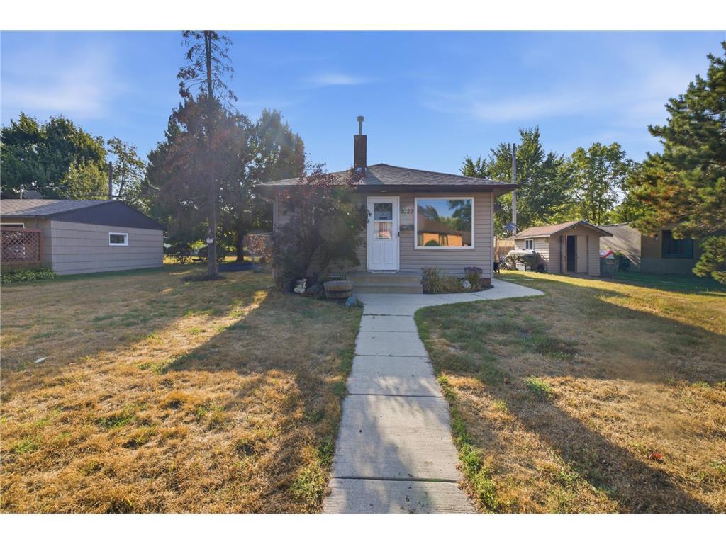 Residential 7164703